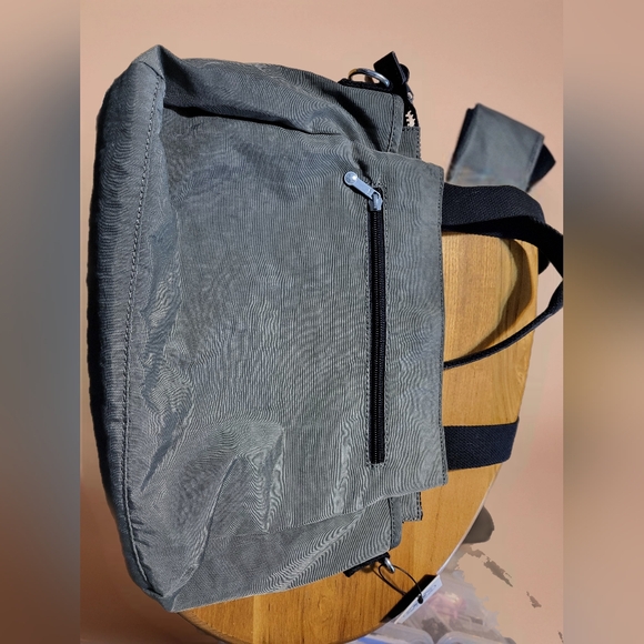 Kipling Khaki Men's Messenger Bag - Picture 3 of 3